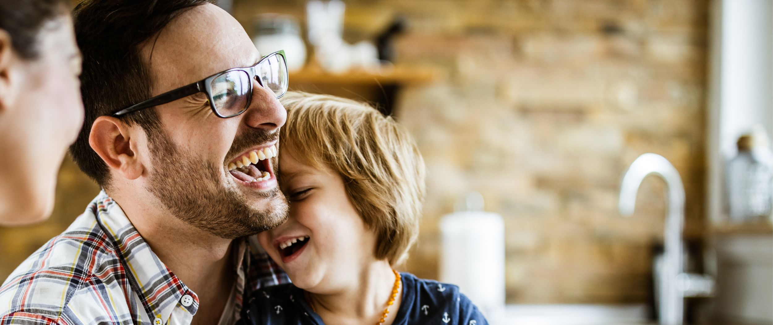 apoBank Festgeld Familie am Frühstückstisch