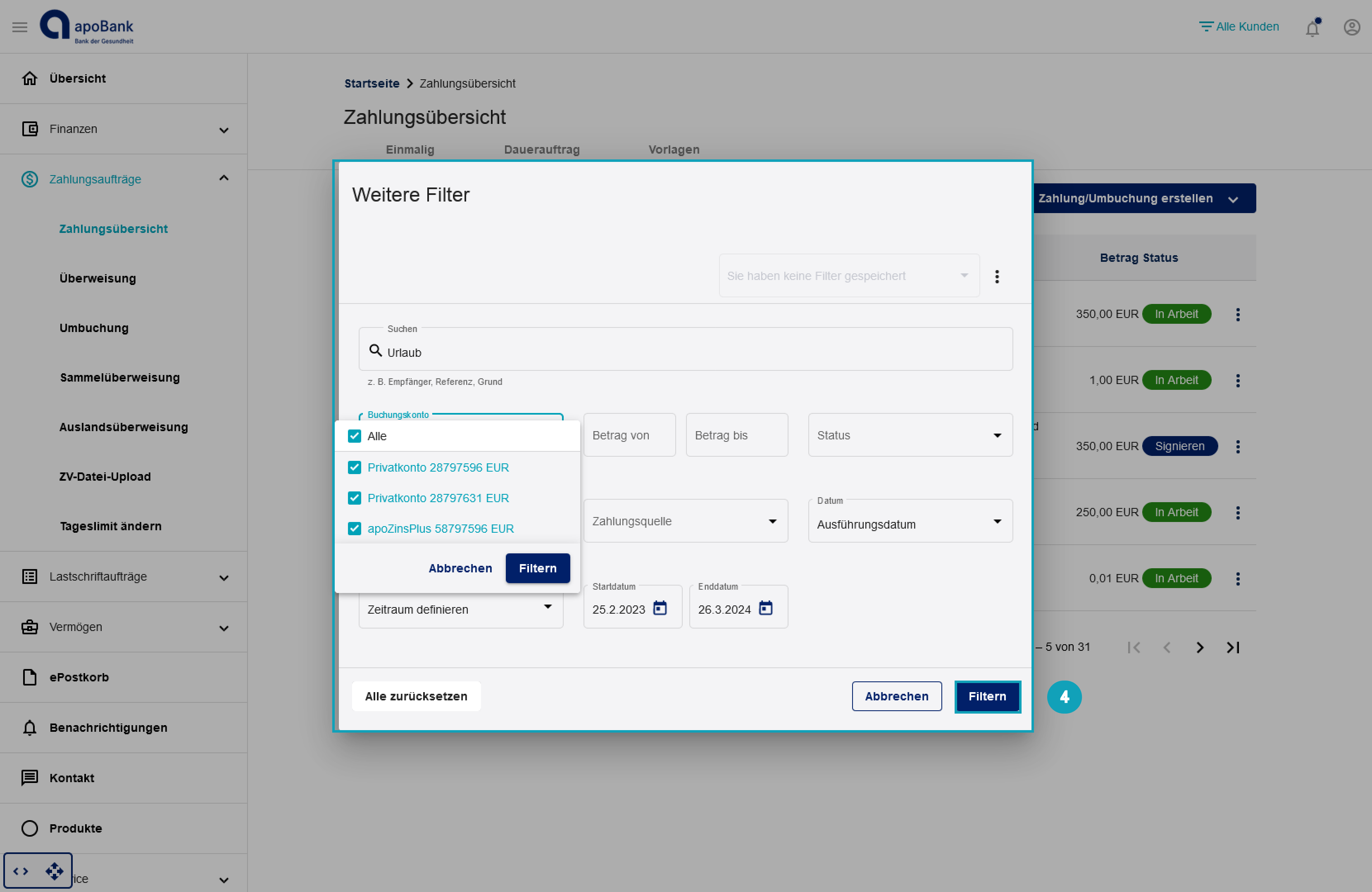 Das Bild zeigt, wie Sie Mithilfe des Seitenfilters nach Buchungskonto, Betrag, Zahlungsart oder Ausführungsdatum filtern.