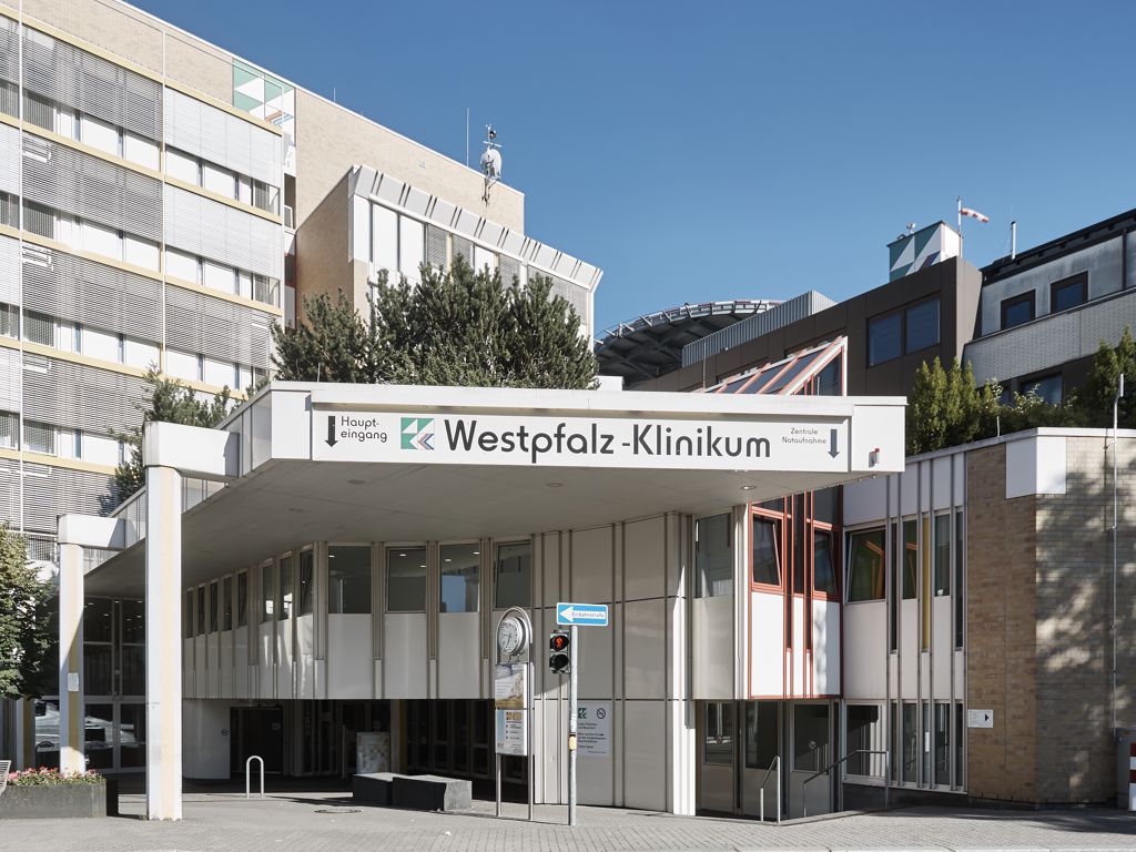 apobank firmenkunden referenzen westpfalz-klinikum 