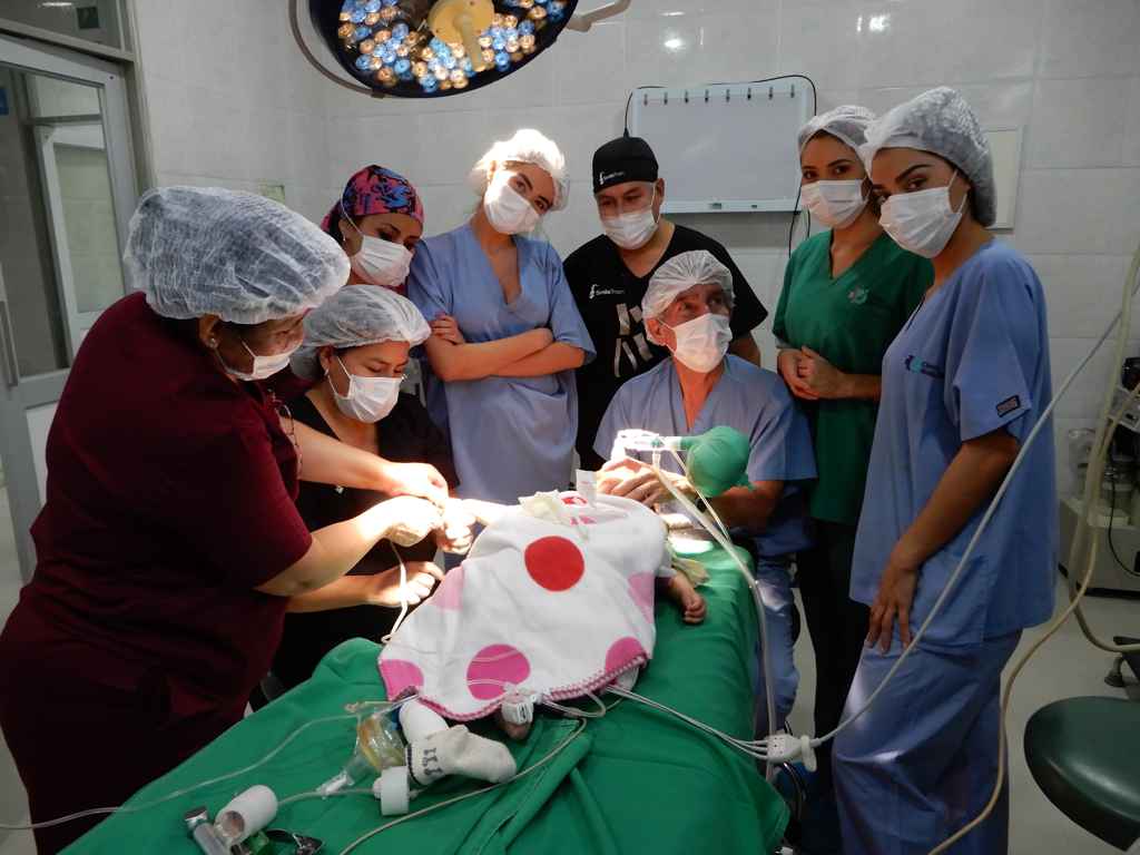 Anaesthesieteam der Organisation Ayninakuna in Bolivien