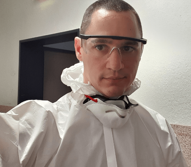 Feldforschung ist Teil des Jobs: Dr. Manuel Döhla bei einem SARS-CoV-2-Screening in Nordrhein-Westfalen. Feldforschung ist Teil des Jobs: Dr. Manuel Döhla bei einem SARS-CoV-2-Screening in Nordrhein-Westfalen.